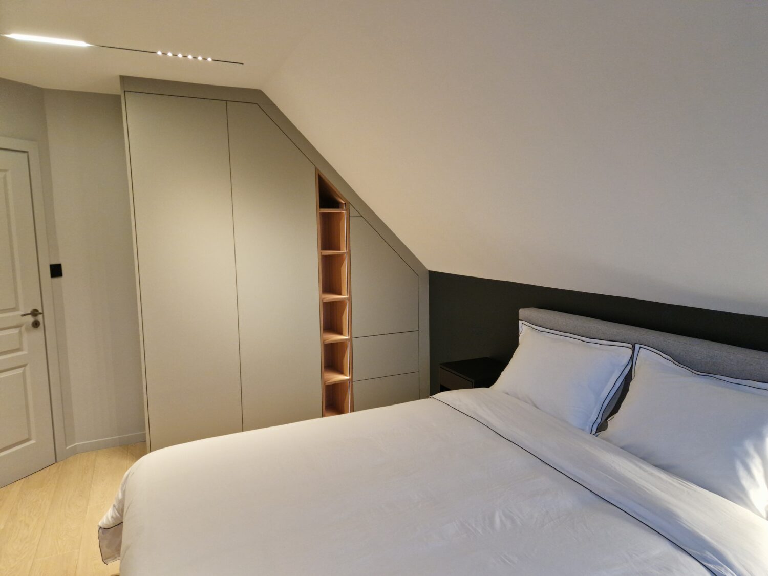 Dressing sur-mesure pour suite parentale